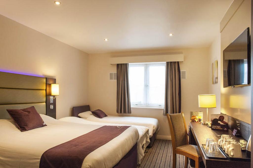 Premier Inn Ντανφέρμλιν Δωμάτιο φωτογραφία