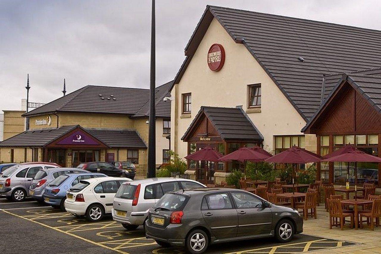Premier Inn Ντανφέρμλιν Εξωτερικό φωτογραφία