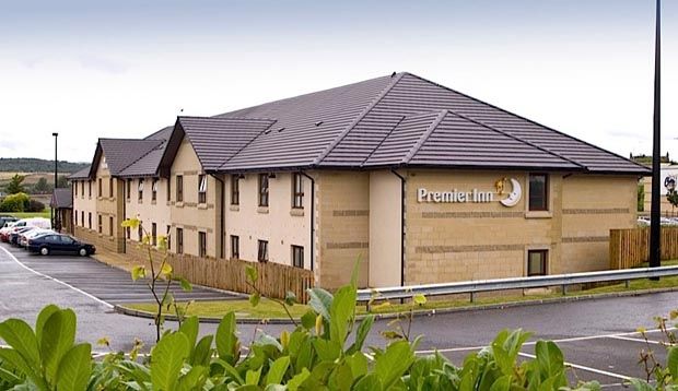 Premier Inn Ντανφέρμλιν Εξωτερικό φωτογραφία